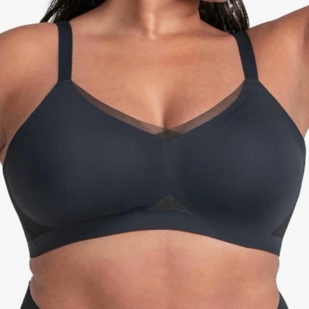 Honeylove CrossOver Wireless Bra in Black